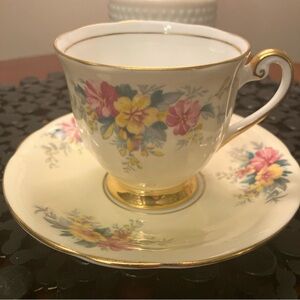 Vintage Homer Laughlin Floral Gold Trim Teacup and Saucer perfect condition rare